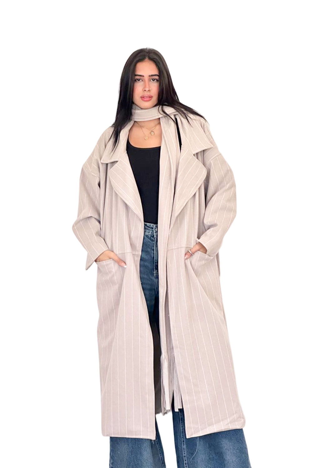 كوت مقلم مع سكارف