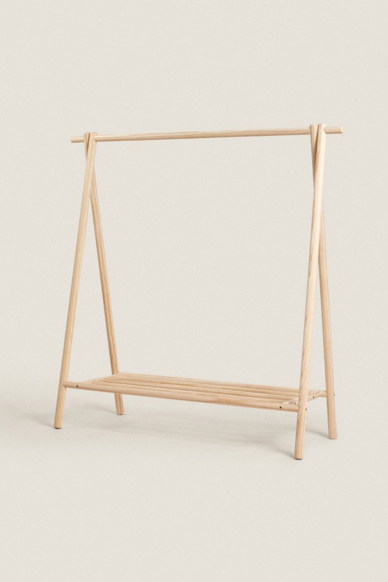 Toddler Clothing Rack - Image 2