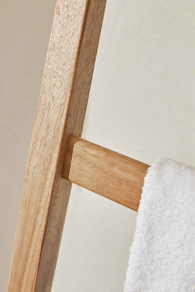 TEAK TOWEL RACK - Image 5