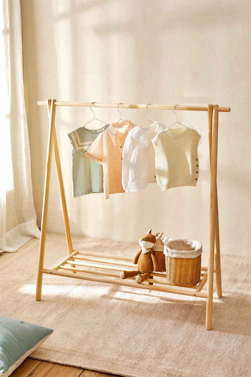 Toddler Clothing Rack - Image 7